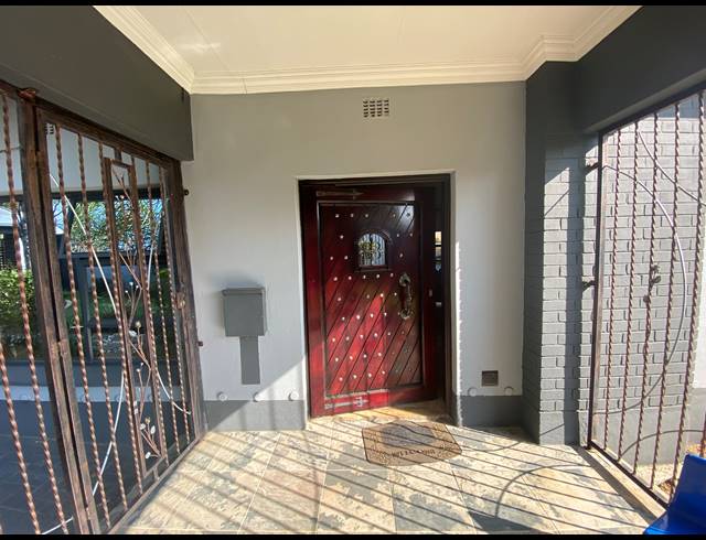 3 BEDROOM FREEHOLD FOR SALE IN RYNFIELD
